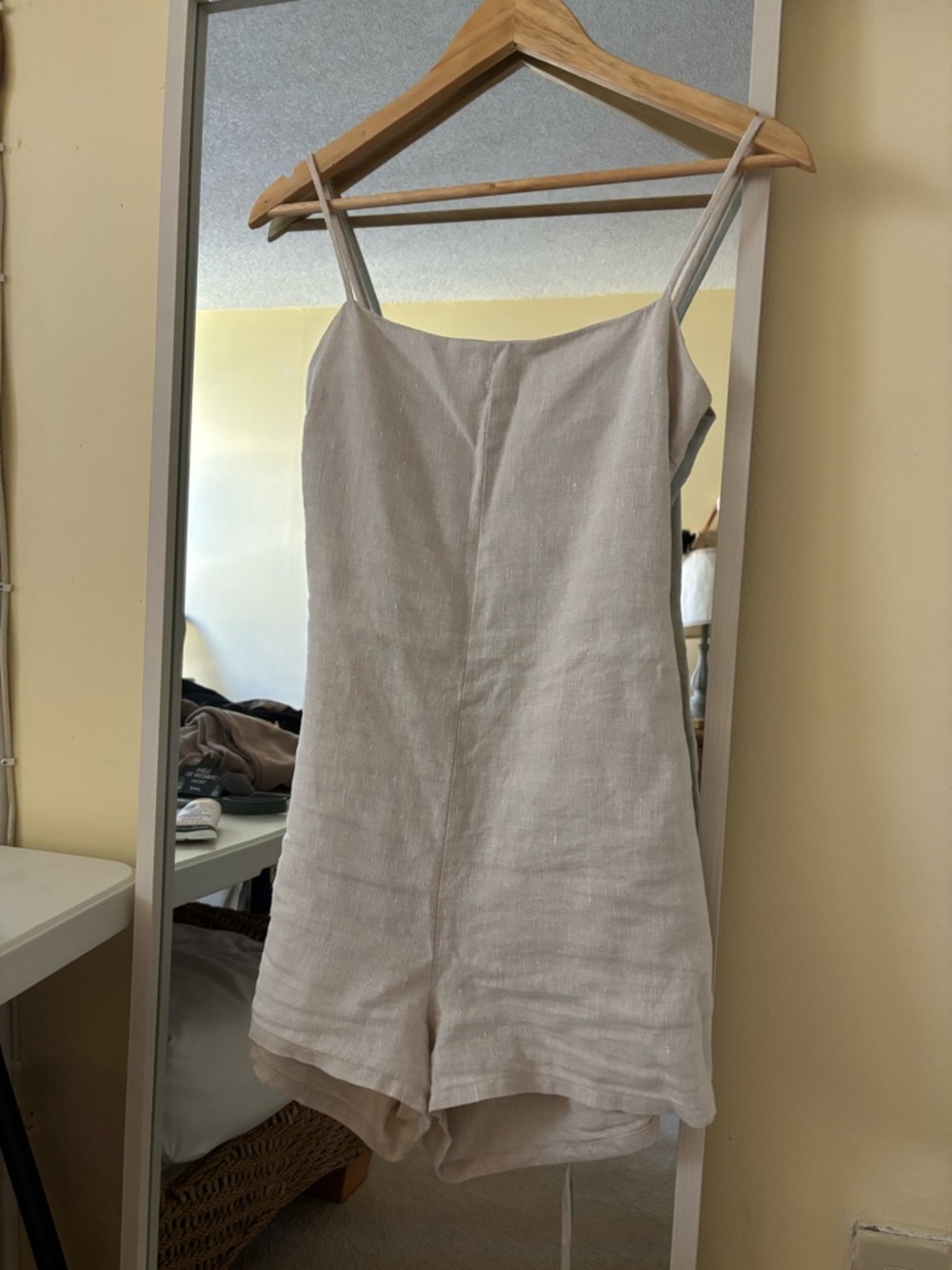 Reformation Cream Linen Romper with Spaghetti Straps - Picture 4 of 7